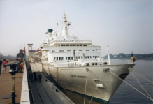 Pacific Princess in Antwerpen - ©John Moussiaux