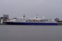 Explorer in Antwerpen - ©cruisefans.nl