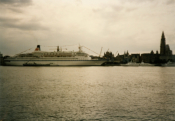 Royal Viking Sky in Antwerpen - ©Johan Thibaut