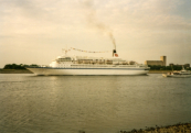 Royal Viking Sky in Antwerpen - ©Johan Thibaut