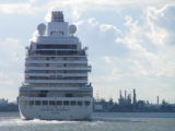 Crystal Serenity in Antwerpen - ©John Moussiaux