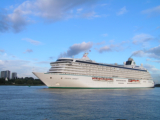 Crystal Serenity in Antwerpen - ©John Moussiaux