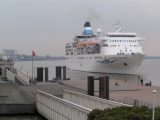 Delphin Voyager in Antwerpen - ©John Moussiaux