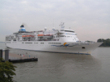 Delphin Voyager in Antwerpen - ©John Moussiaux