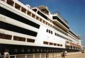 Maasdam in Antwerpen - ©John Moussiaux