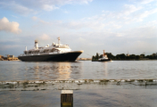 Noordam in Antwerpen - ©John Moussiaux