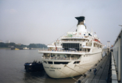 Pacific Princess in Antwerpen - ©John Moussiaux