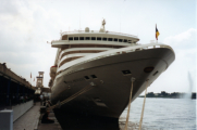 Royal Princess in Antwerpen - ©John Moussiaux