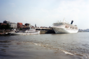 Royal Princess in Antwerpen - ©John Moussiaux