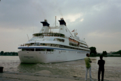 Seabourn Legend in Antwerpen - ©John Moussiaux