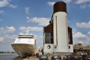 Silver Whisper in Antwerpen - ©John Moussiaux